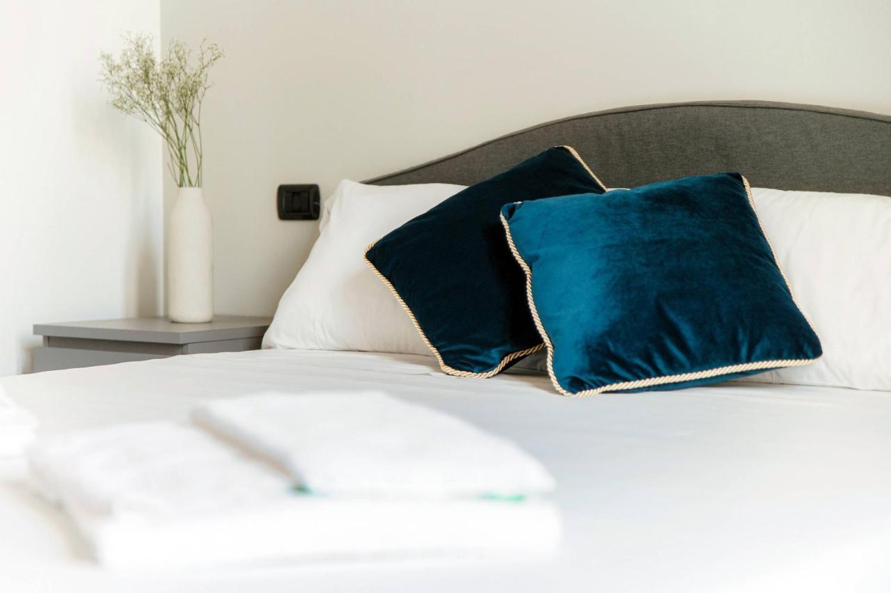 Shades Of Lake - Blue Apartment โกโม ภายนอก รูปภาพ