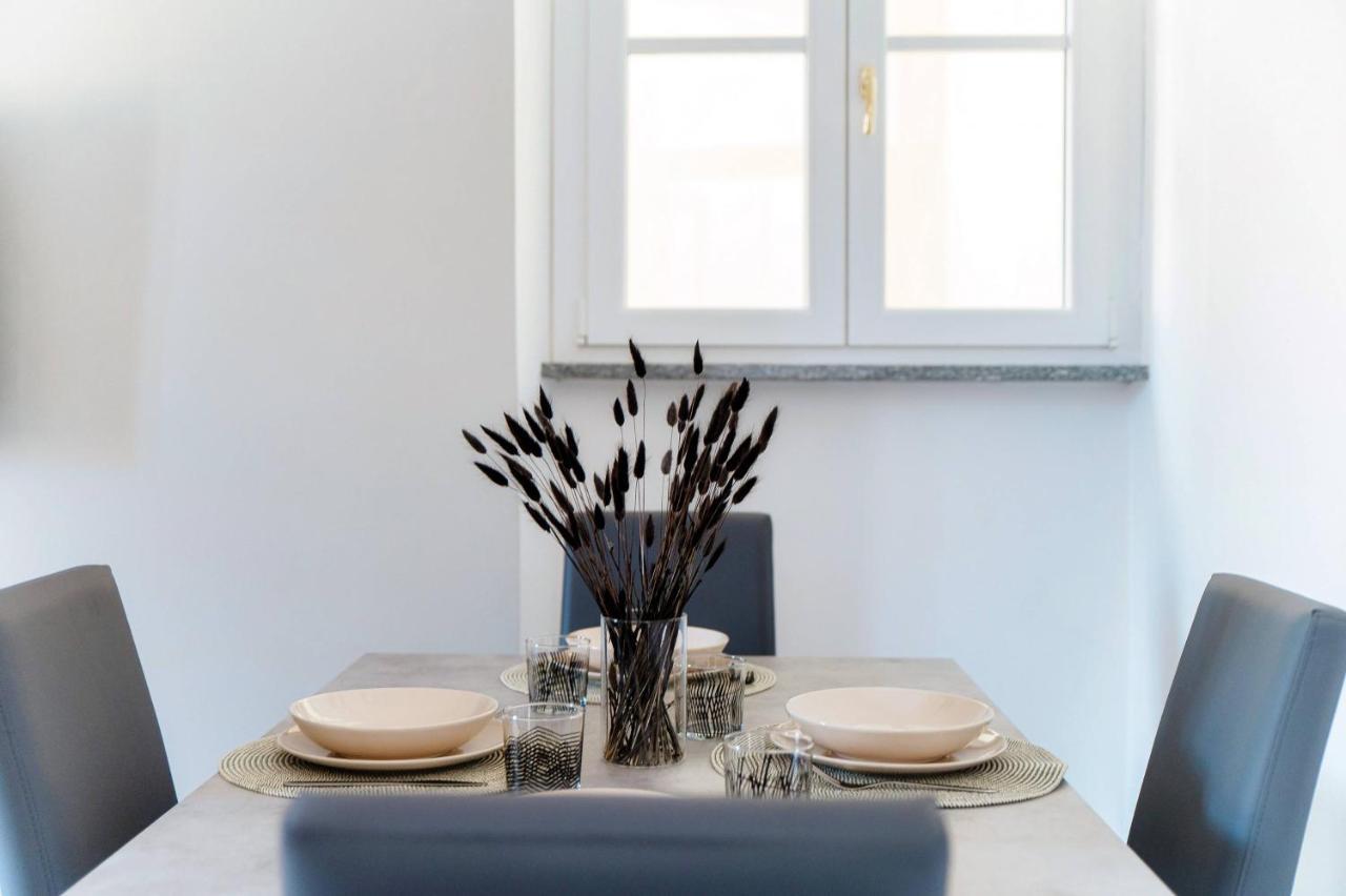 Shades Of Lake - Blue Apartment โกโม ภายนอก รูปภาพ