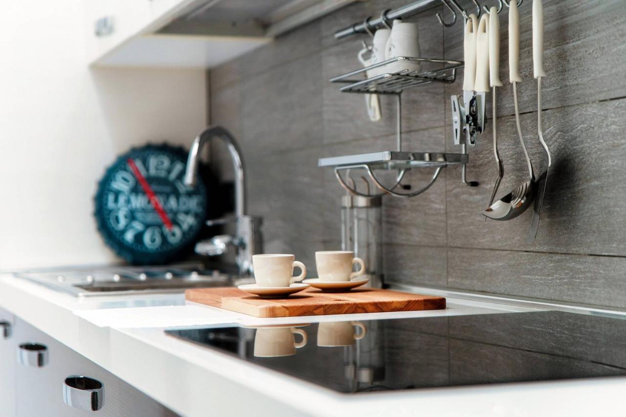 Shades Of Lake - Blue Apartment โกโม ภายนอก รูปภาพ