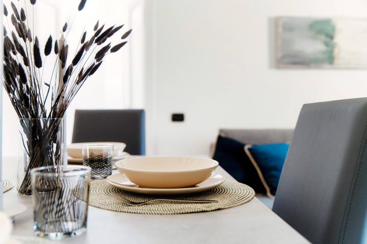 Shades Of Lake - Blue Apartment โกโม ภายนอก รูปภาพ