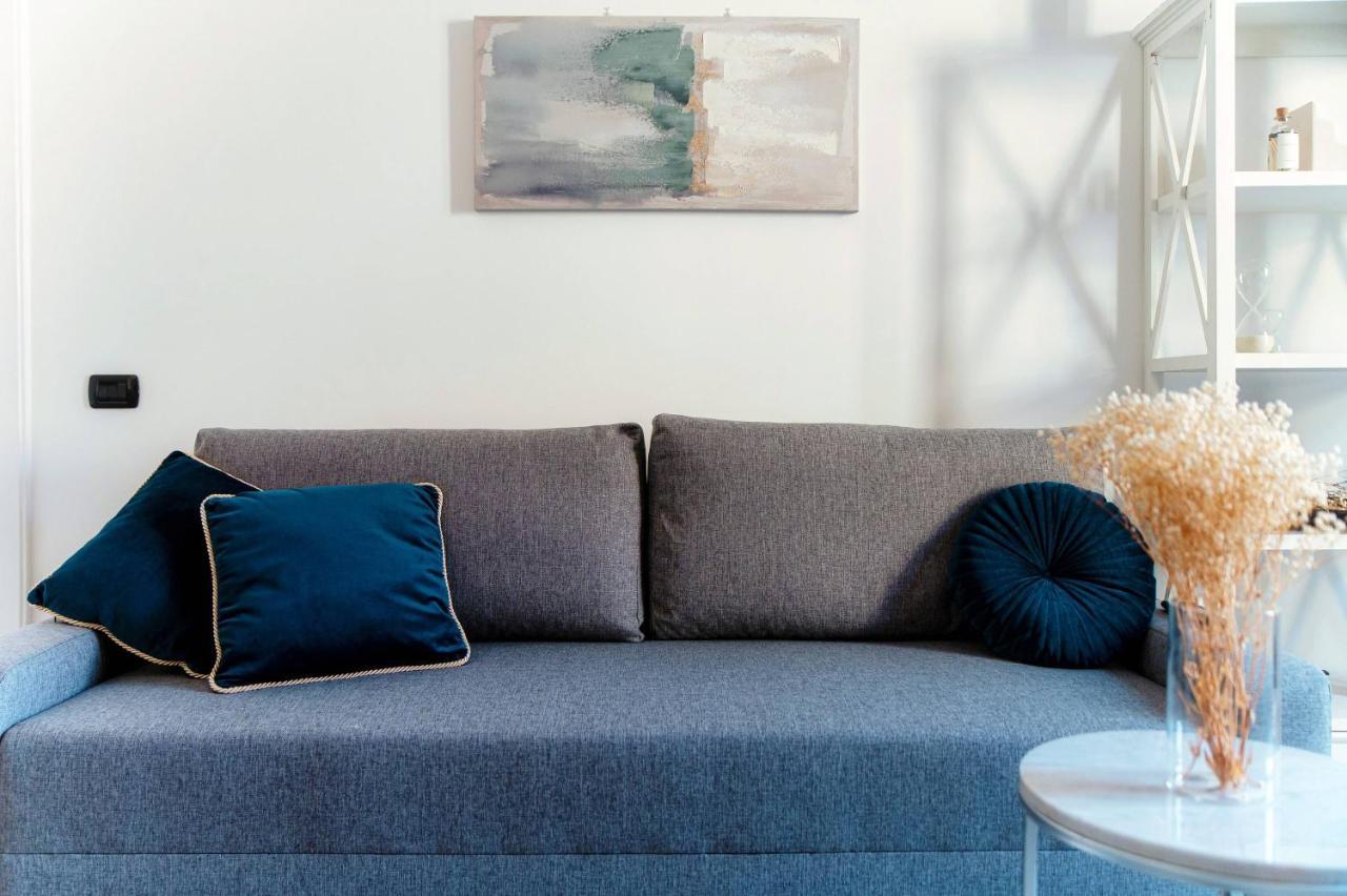 Shades Of Lake - Blue Apartment โกโม ภายนอก รูปภาพ